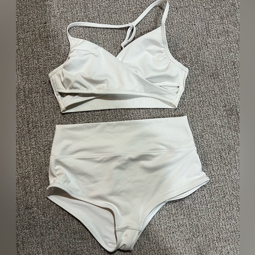 NWOT Pink Sporty white swimsuit S/M